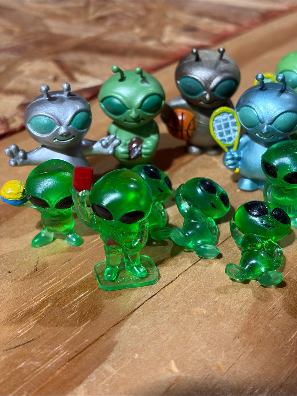 Vintage Mini Alien Sports Figures - Picture 2 of 3